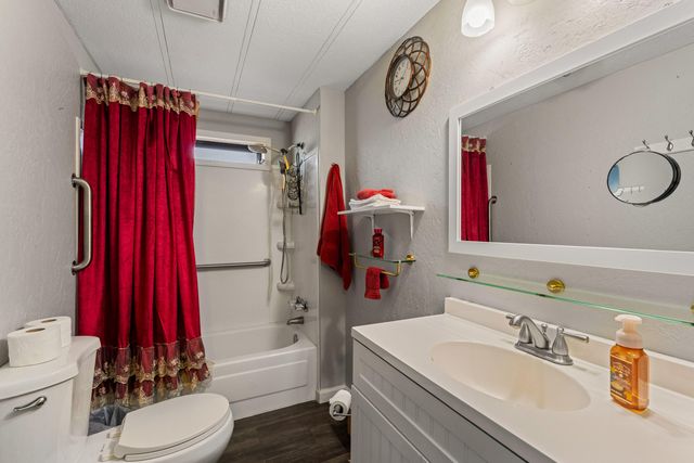 724 Tawn Cheree, Medford, OR 97501