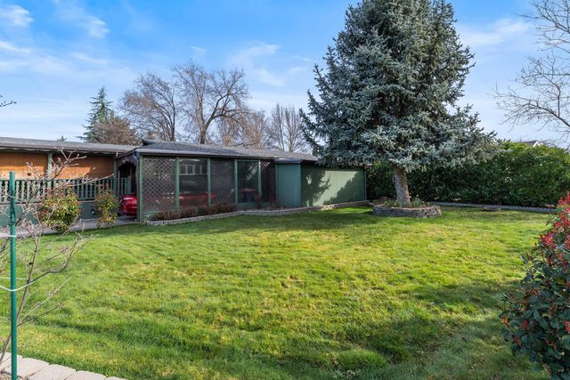 724 Tawn Cheree, Medford, OR 97501