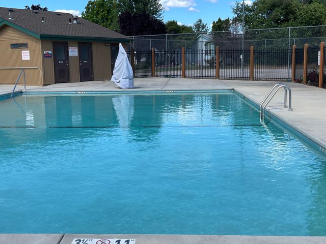 724 Tawn Cheree, Medford, OR 97501