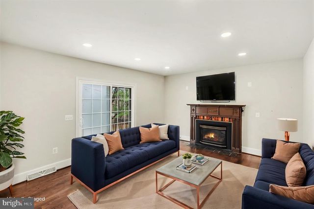 98 DEACON RD, Fredericksburg, VA 22405