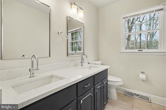 98 DEACON RD, Fredericksburg, VA 22405