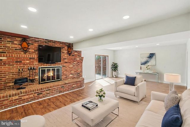 98 DEACON RD, Fredericksburg, VA 22405