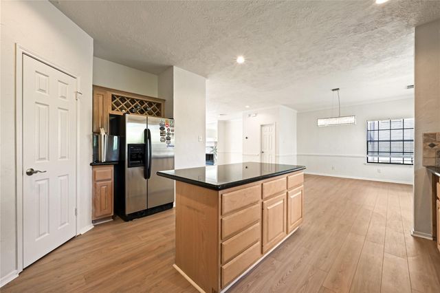 2607 Sailboat Drive, Houston, TX 77058