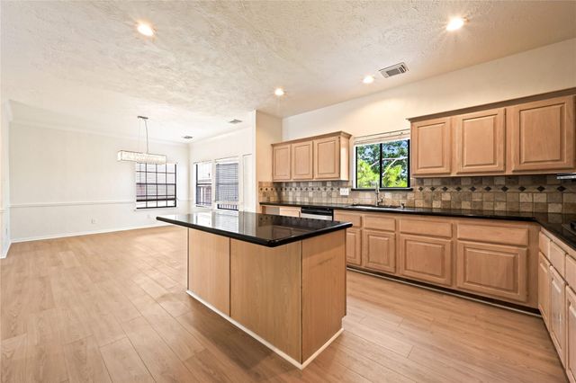 2607 Sailboat Drive, Houston, TX 77058