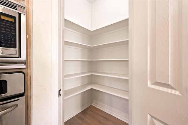 2607 Sailboat Drive, Houston, TX 77058