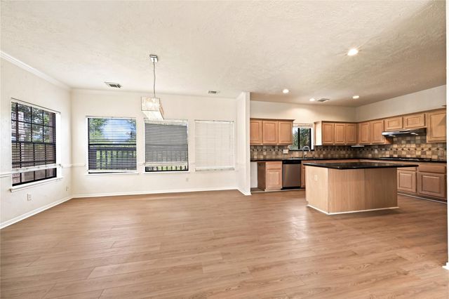 2607 Sailboat Drive, Houston, TX 77058