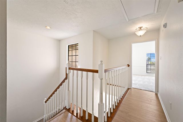 2607 Sailboat Drive, Houston, TX 77058