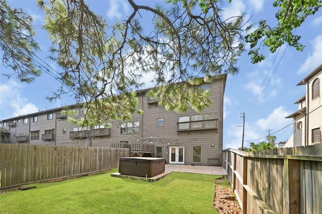 2607 Sailboat Drive, Houston, TX 77058