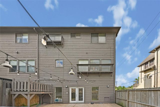 2607 Sailboat Drive, Houston, TX 77058
