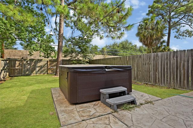 2607 Sailboat Drive, Houston, TX 77058