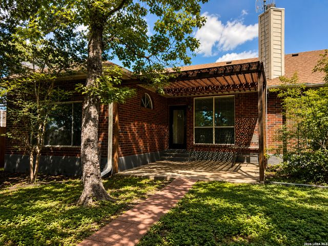 6155 HERITAGE PLACE DR, San Antonio, TX 78240