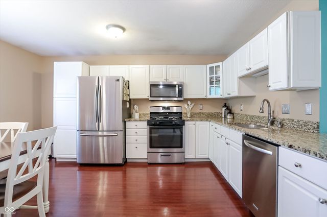 711 N Scott Drive, Greenwood, IN 46142
