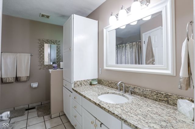 711 N Scott Drive, Greenwood, IN 46142