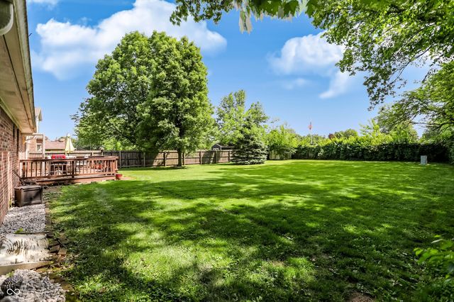 711 N Scott Drive, Greenwood, IN 46142
