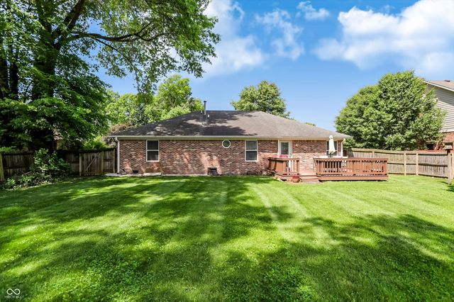 711 N Scott Drive, Greenwood, IN 46142