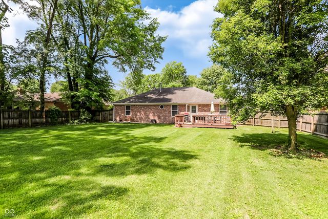 711 N Scott Drive, Greenwood, IN 46142