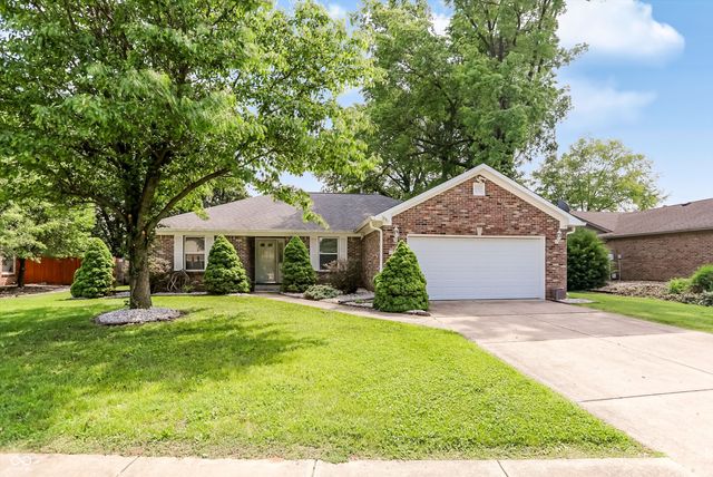711 N Scott Drive, Greenwood, IN 46142