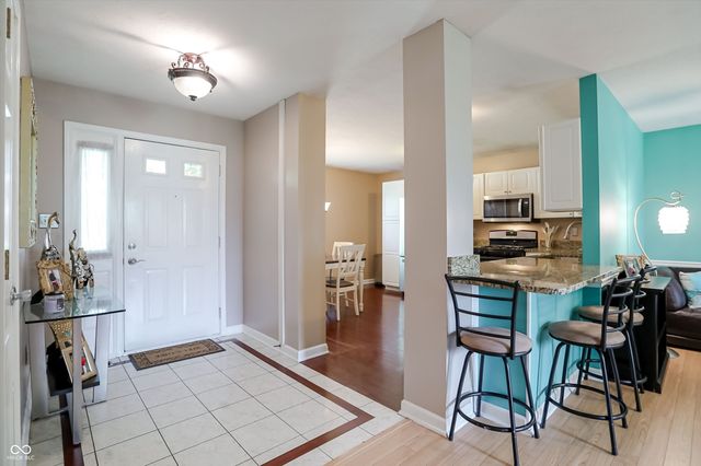 711 N Scott Drive, Greenwood, IN 46142