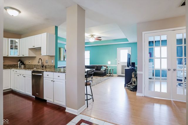 711 N Scott Drive, Greenwood, IN 46142