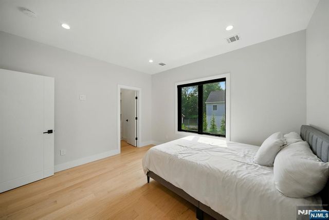 90 Columbus Drive, Tenafly, NJ 07670
