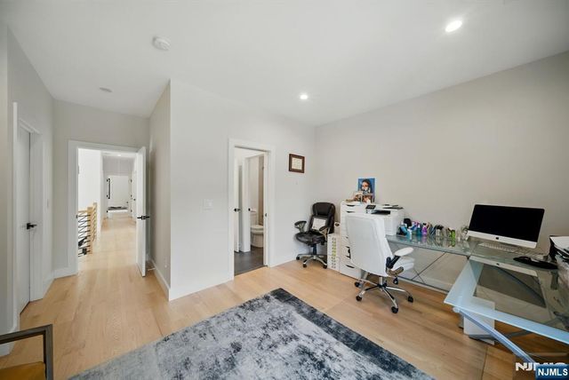 90 Columbus Drive, Tenafly, NJ 07670