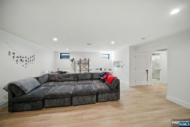 90 Columbus Drive, Tenafly, NJ 07670