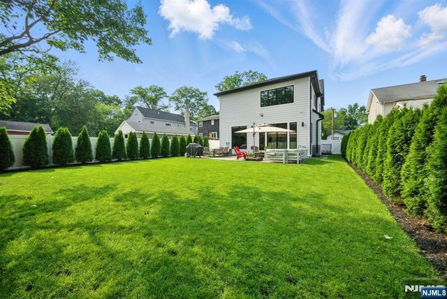 90 Columbus Drive, Tenafly, NJ 07670