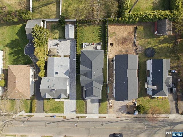 90 Columbus Drive, Tenafly, NJ 07670