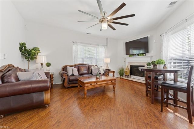 1712 Schooner Strait CT, Virginia Beach, VA 23453