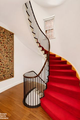 52 E 69TH Street, New York City, NY 10021