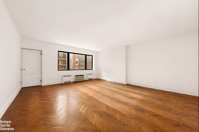 52 E 69TH Street, New York City, NY 10021