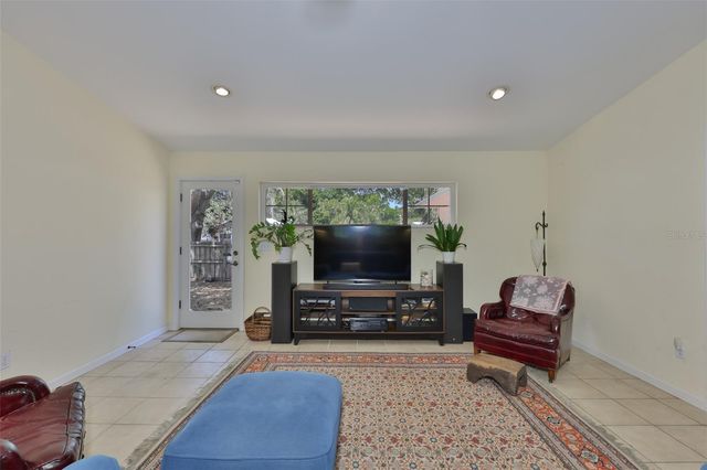 7508 4TH AVENUE N, St Petersburg, FL 33710