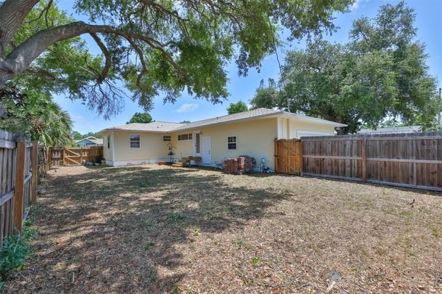 7508 4TH AVENUE N, St Petersburg, FL 33710