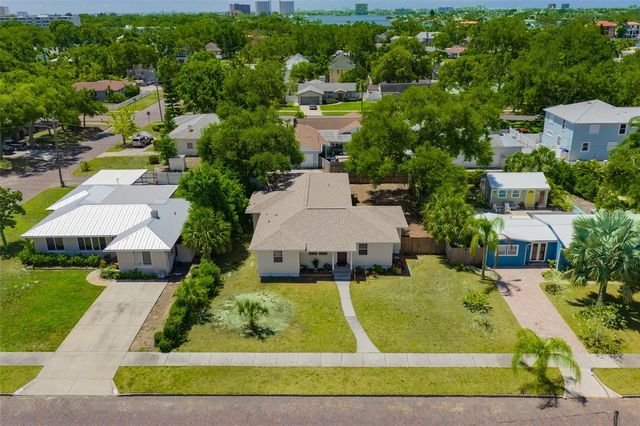 7508 4TH AVENUE N, St Petersburg, FL 33710