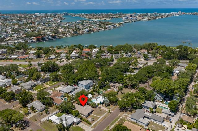 7508 4TH AVENUE N, St Petersburg, FL 33710