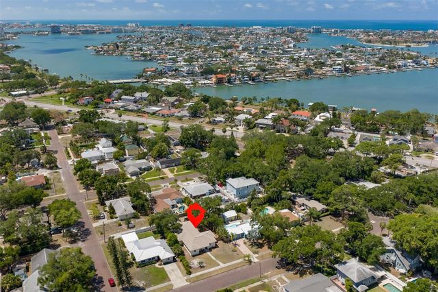 7508 4TH AVENUE N, St Petersburg, FL 33710