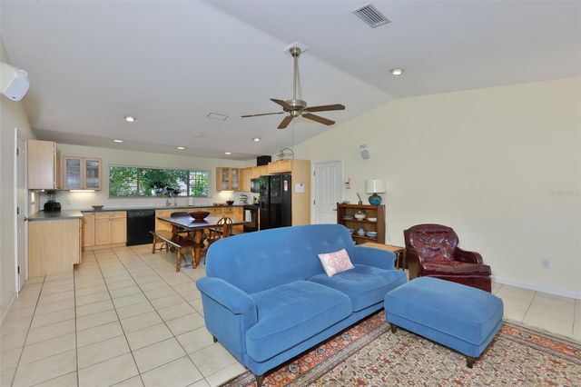 7508 4TH AVENUE N, St Petersburg, FL 33710