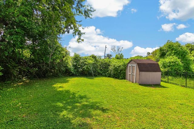2423 Underwood St, Nashville, TN 37208