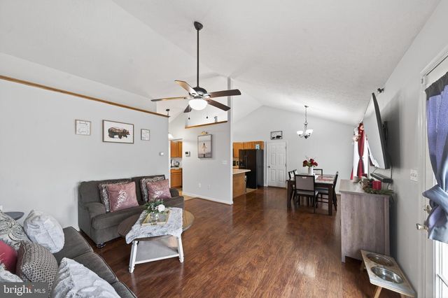 30 IVES ST, Martinsburg, WV 25405