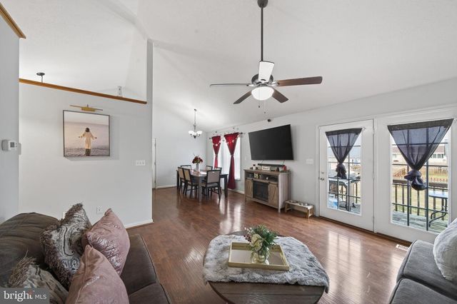 30 IVES ST, Martinsburg, WV 25405