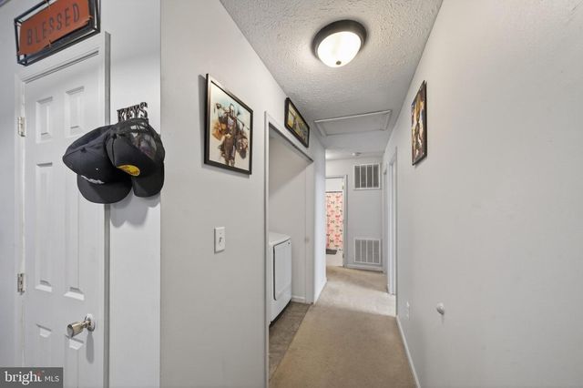 30 IVES ST, Martinsburg, WV 25405