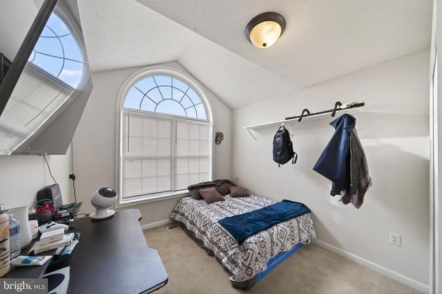 30 IVES ST, Martinsburg, WV 25405