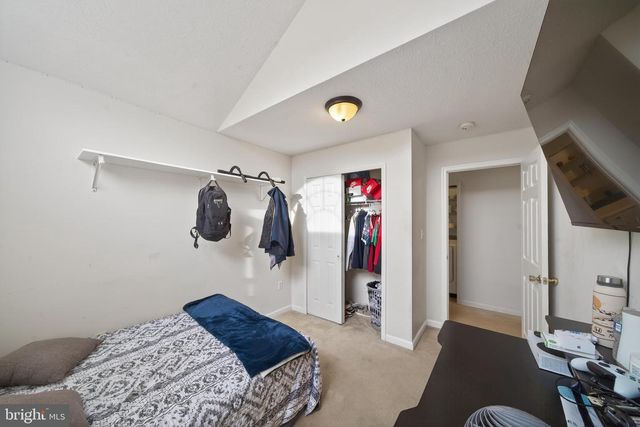 30 IVES ST, Martinsburg, WV 25405