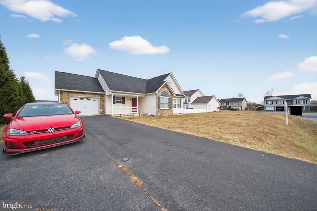 30 IVES ST, Martinsburg, WV 25405