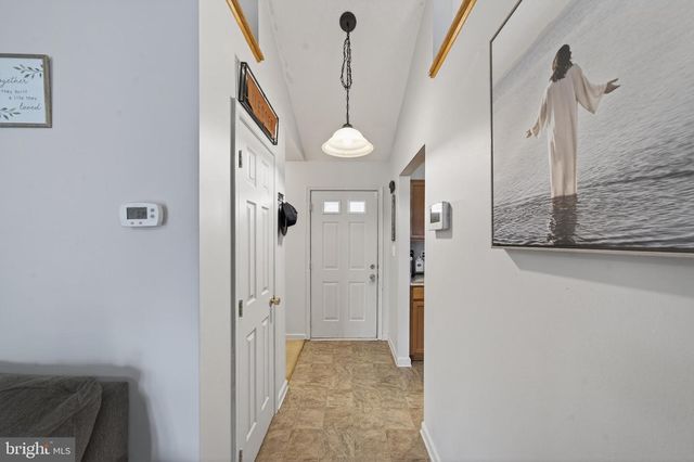 30 IVES ST, Martinsburg, WV 25405