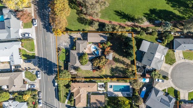 409 Luce Ave, Ukiah, CA 95482