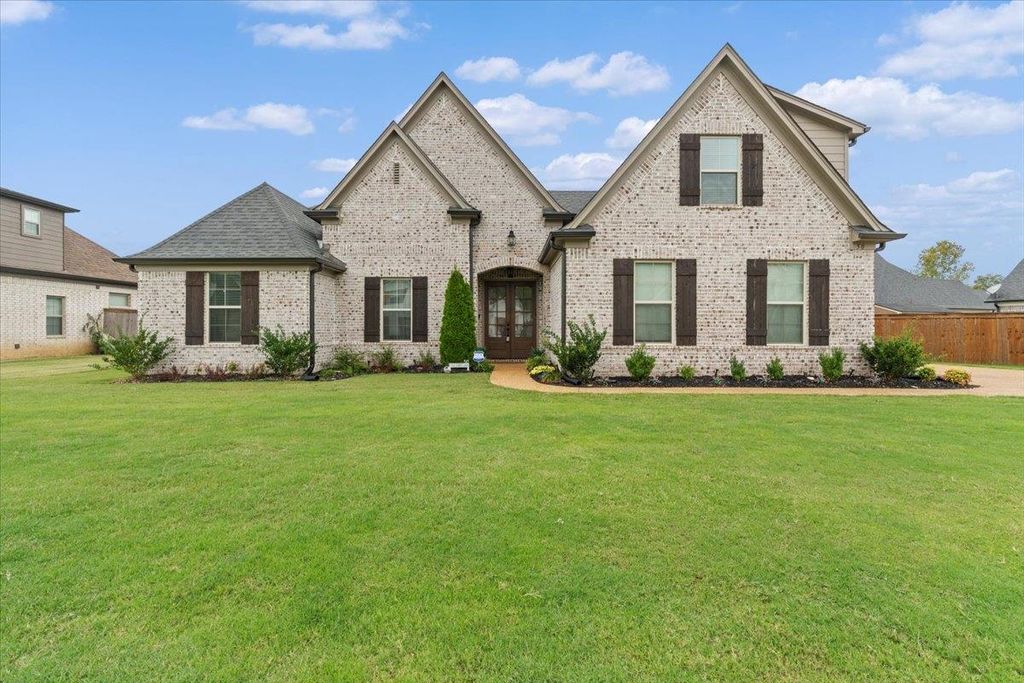 50 COLE CREEK LN, Oakland, TN 38060