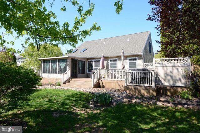 1401 BEVERLY DR, Quakertown, PA 18951