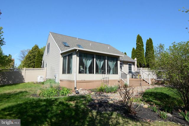 1401 BEVERLY DR, Quakertown, PA 18951