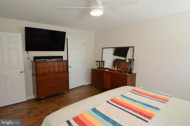 1401 BEVERLY DR, Quakertown, PA 18951